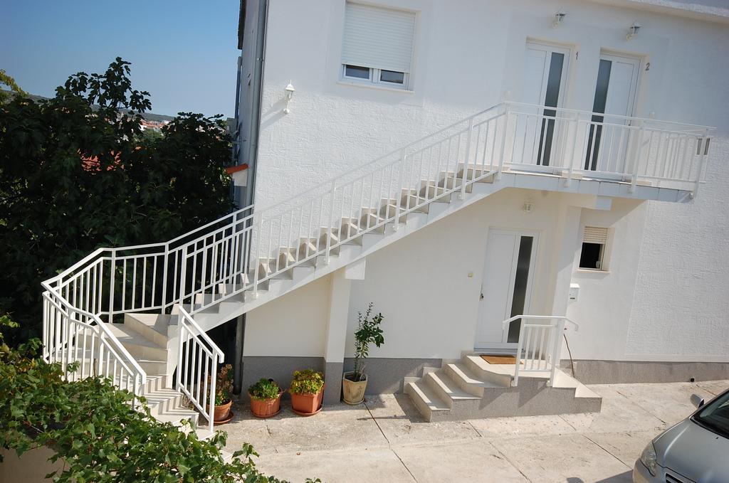 Apartments Curicta 1 Krk Town Esterno foto